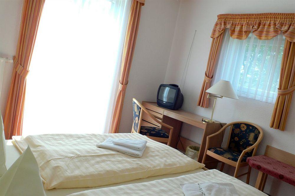 Hotel Haus Oberland マッサーベルク エクステリア 写真