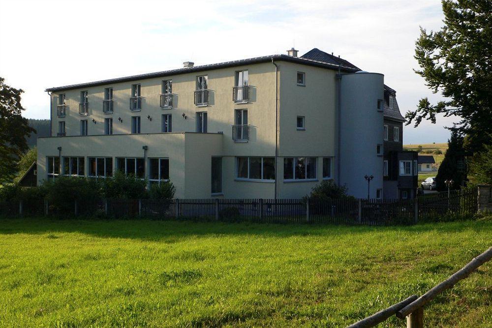 Hotel Haus Oberland マッサーベルク エクステリア 写真