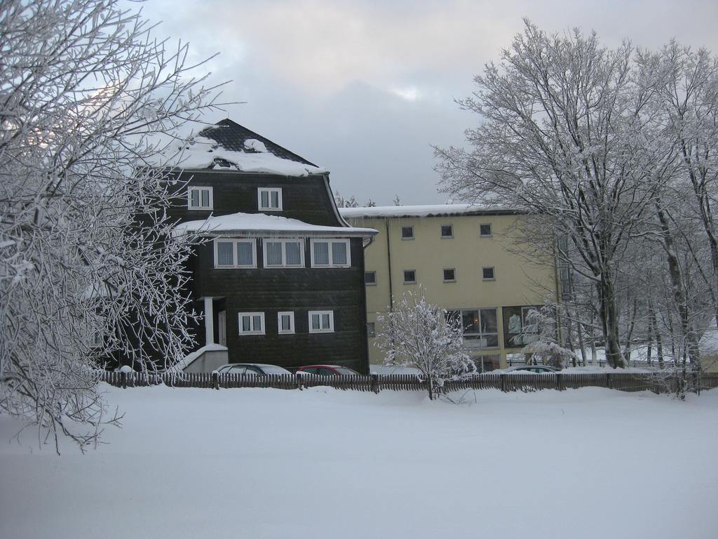 Hotel Haus Oberland マッサーベルク エクステリア 写真