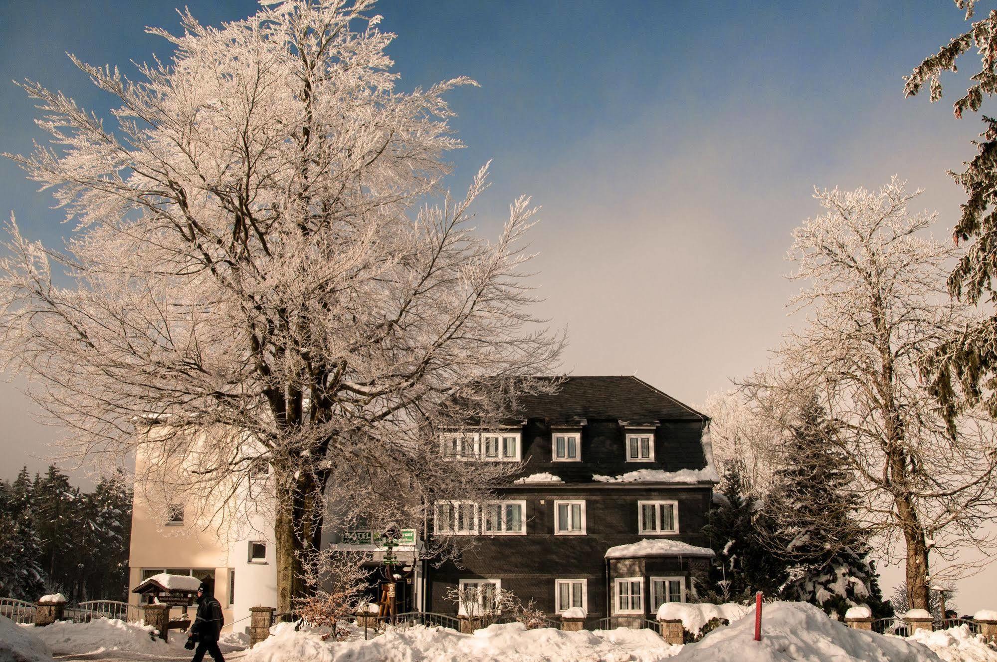 Hotel Haus Oberland マッサーベルク エクステリア 写真