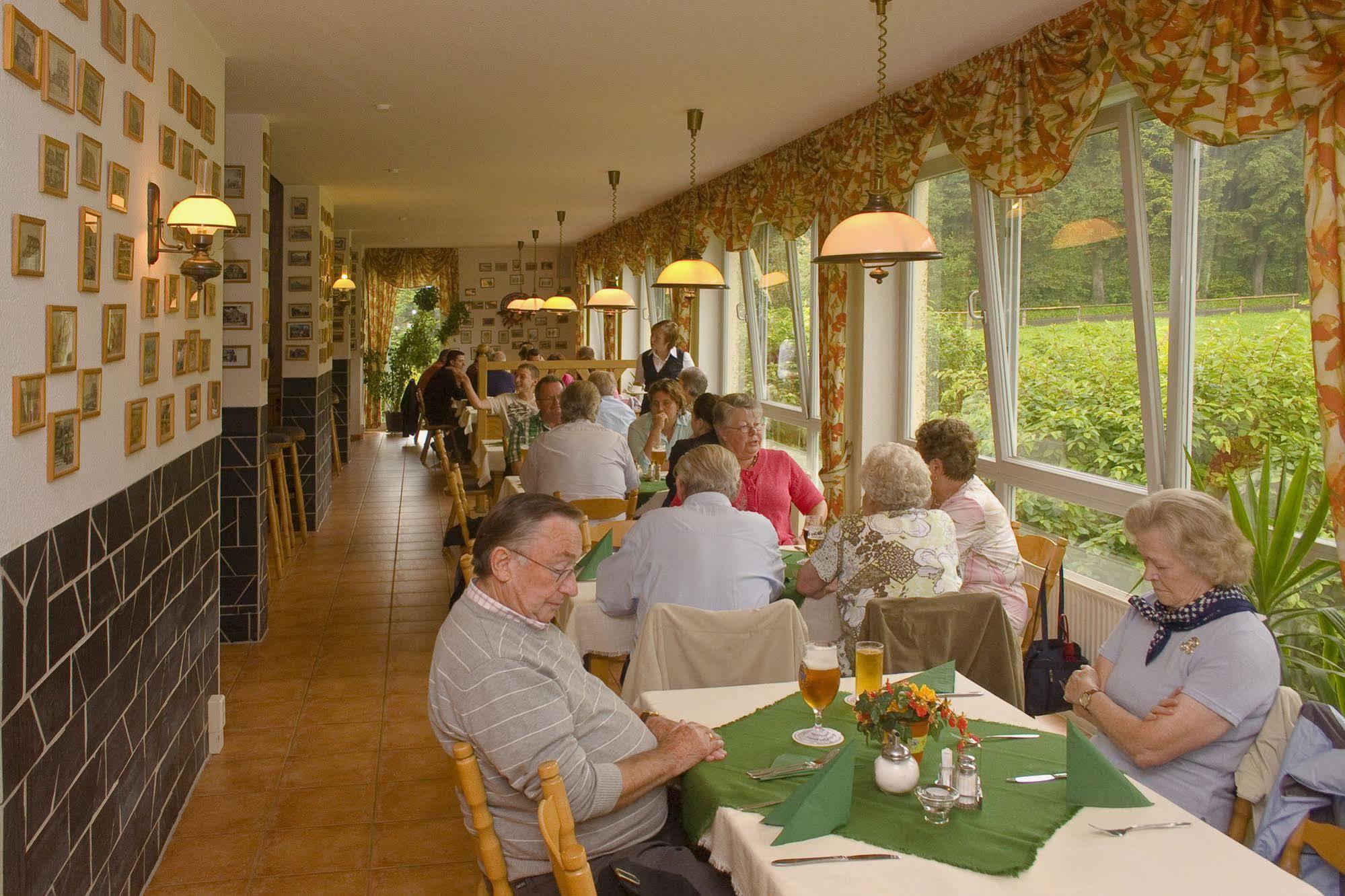 Hotel Haus Oberland マッサーベルク エクステリア 写真